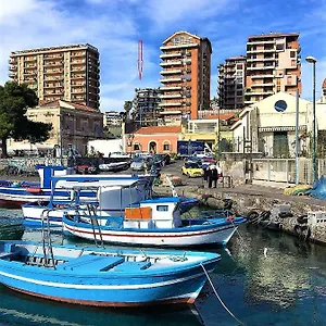  Affittacamere Seafront In The City